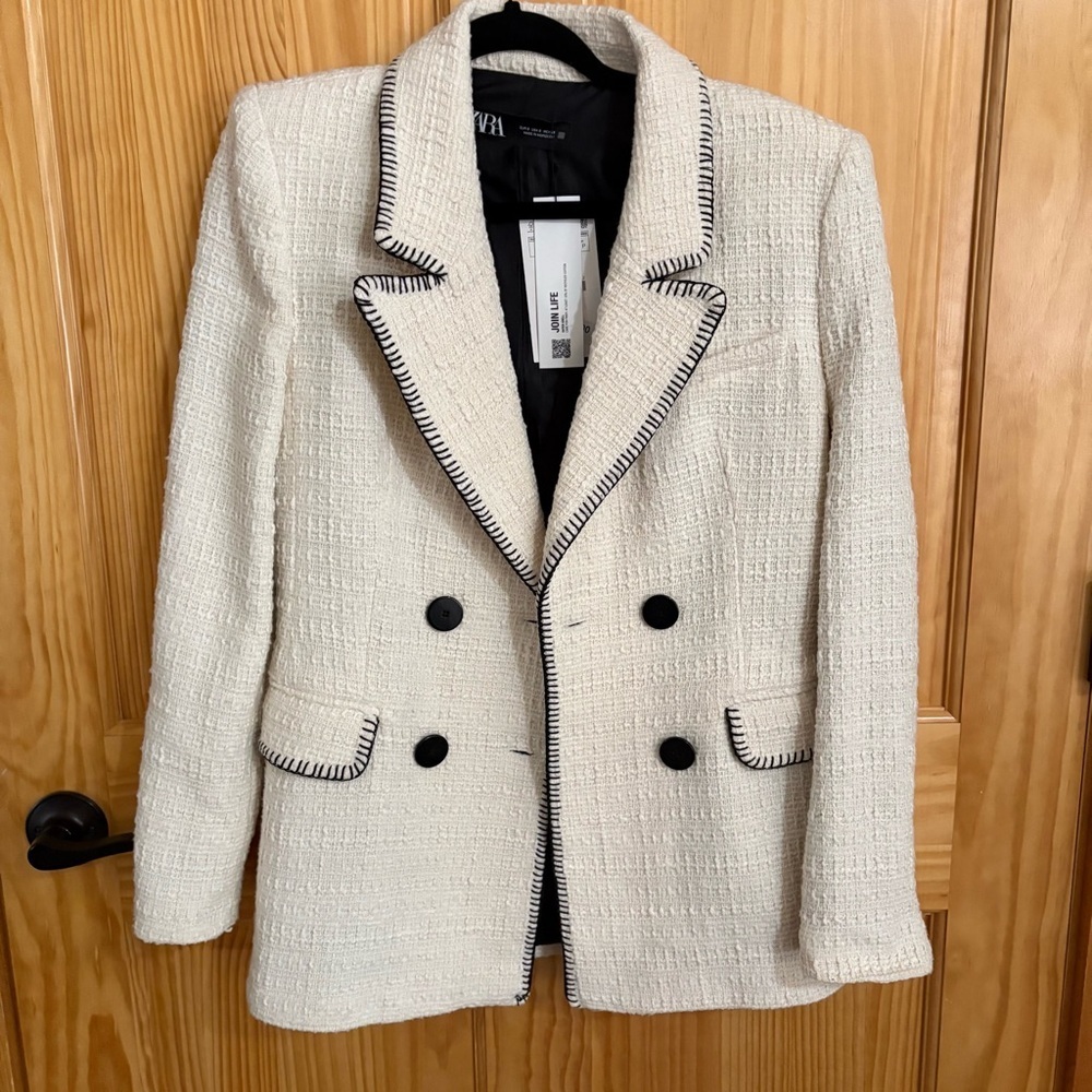 NWT…..ZARA Ecru Tweed and Black Topstitch Double Breasted Jacket - Picture 3 of 9
